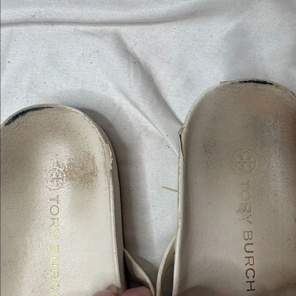 Tory Burch Miller Cloud Thong Sandals for Women In Cream.. Size 7